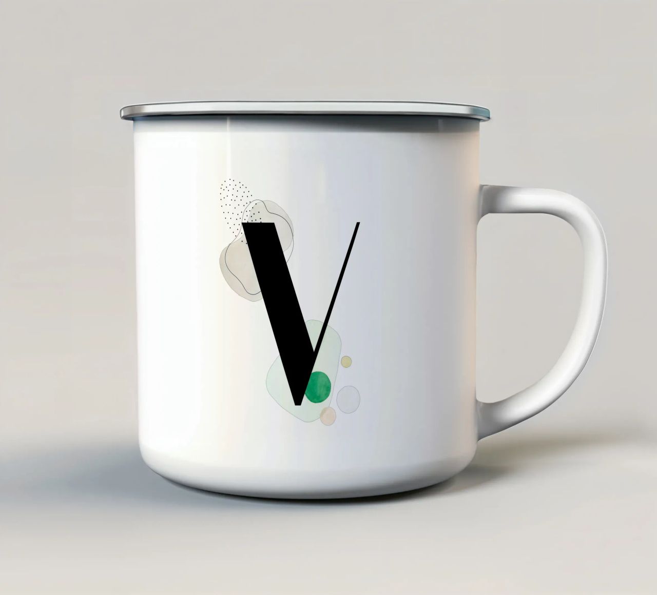 Lettera "V" - design dipinto a mano tazza in smalto da Kate Brunch Design