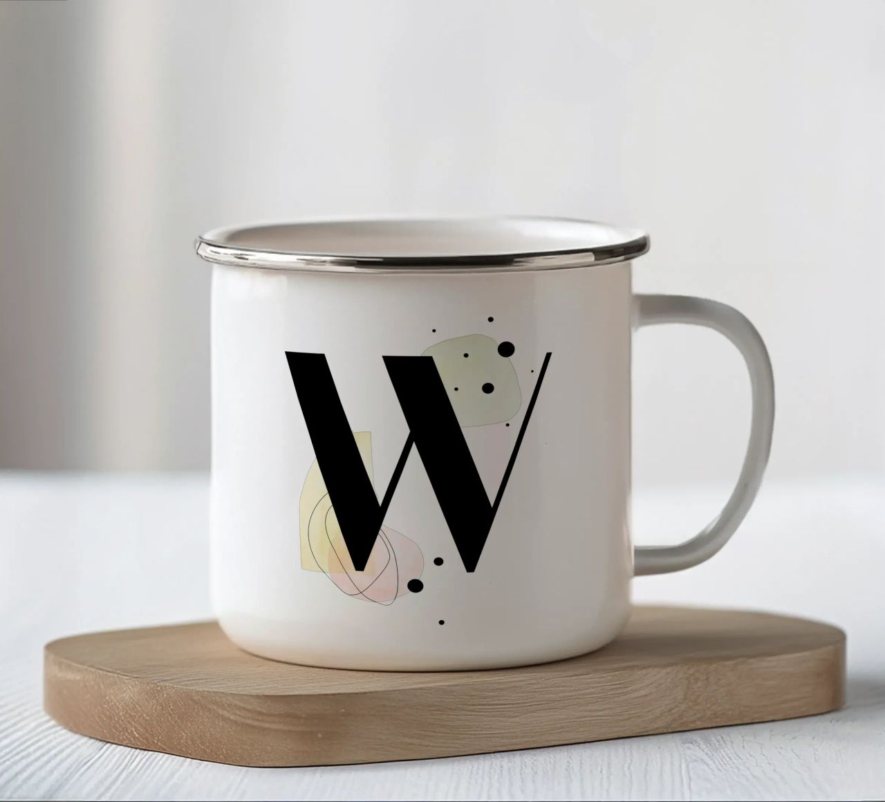 Lettera "W" - design dipinto a mano tazza in smalto da Kate Brunch Design