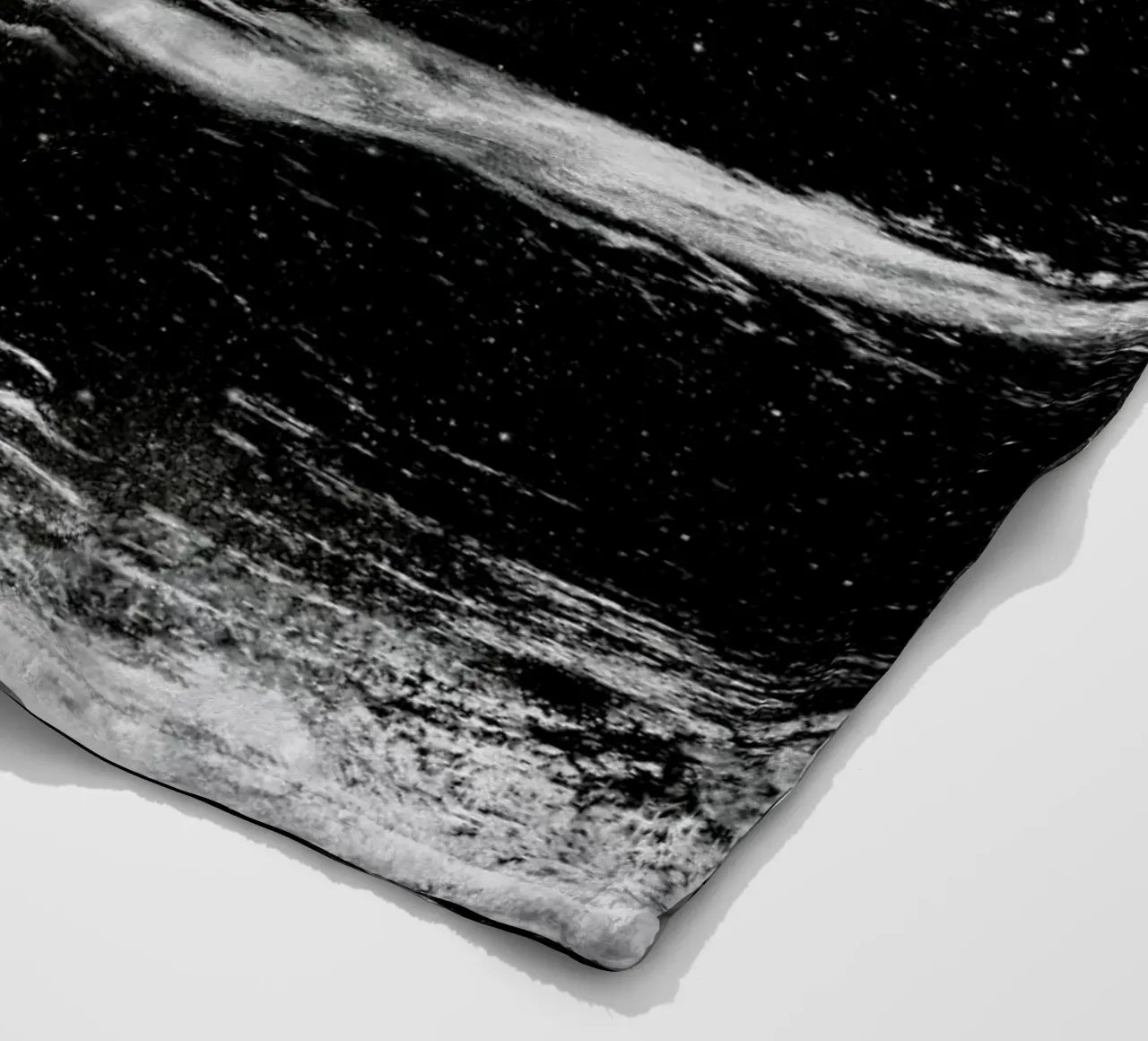 Converge coperta in pile da Matheus Lopes Castro