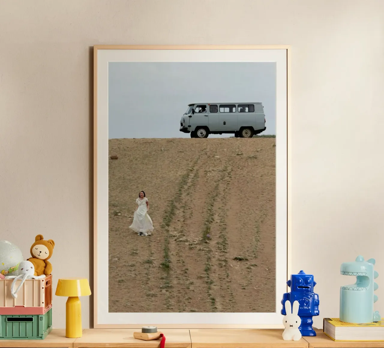 Be My Bride poster con telaio in plastica da Jan Luzar