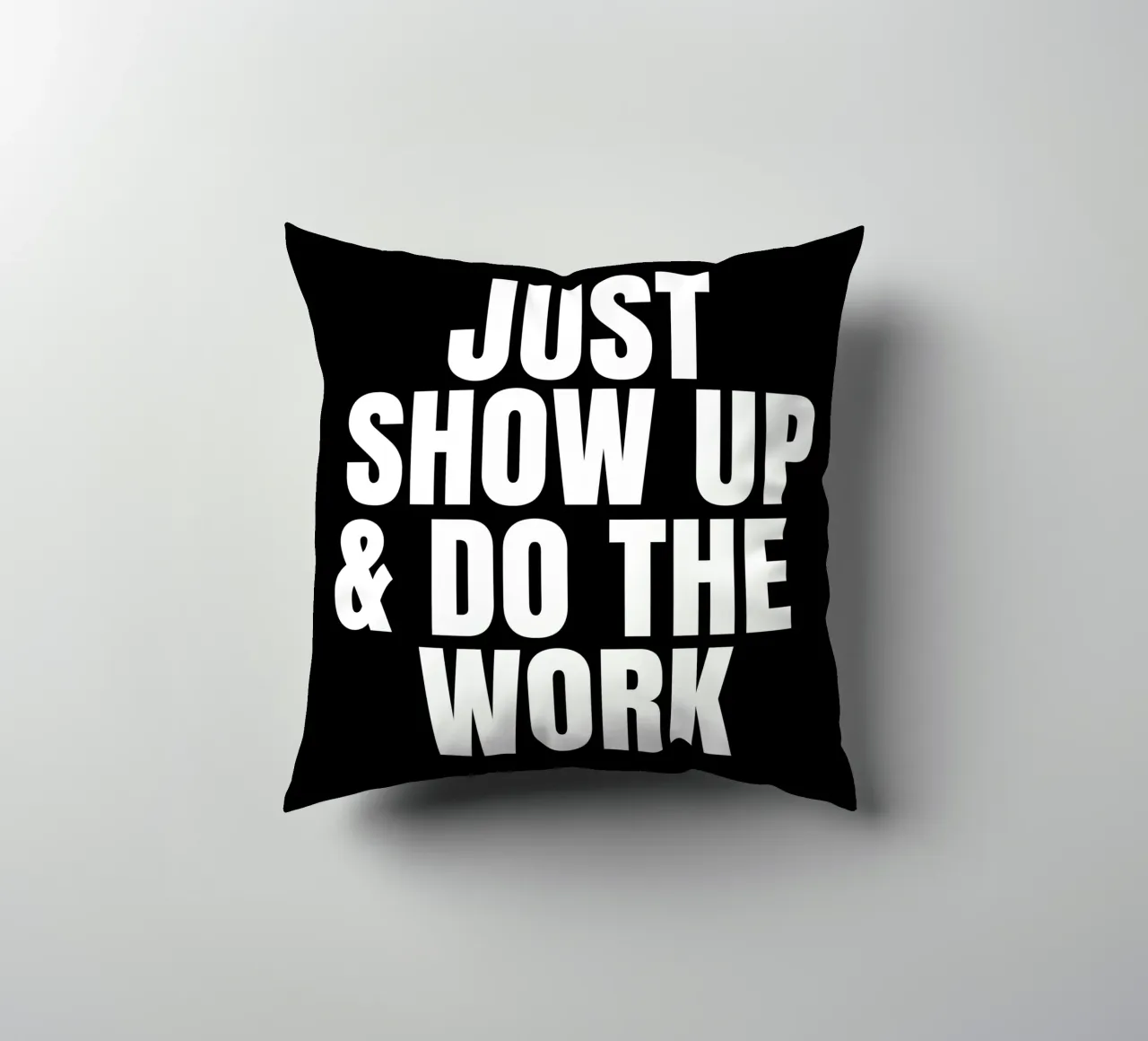 Just show up and do the work cojín de happieeagle