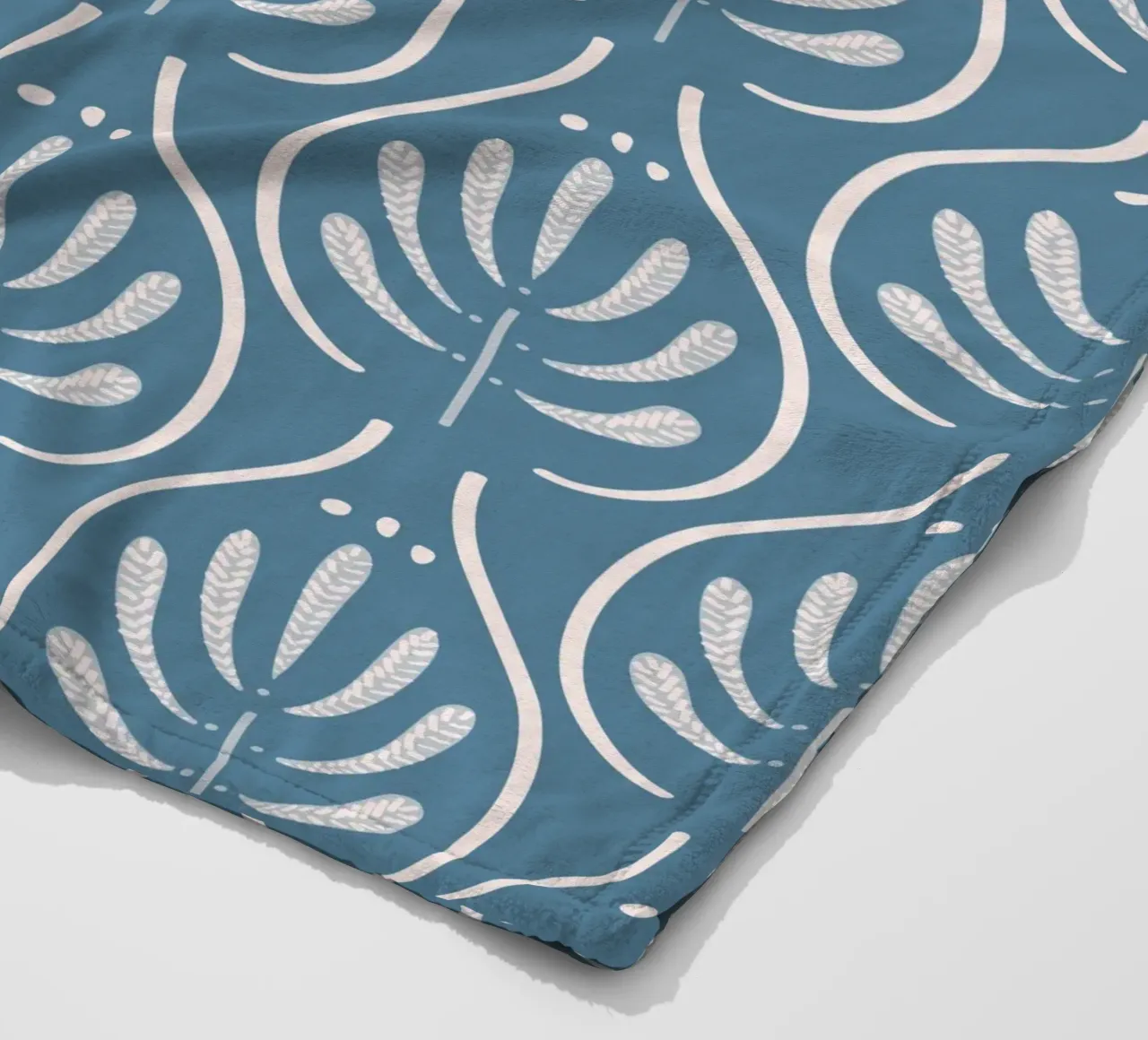 Boho Blue Pattern Fleecedecke von anisillustration