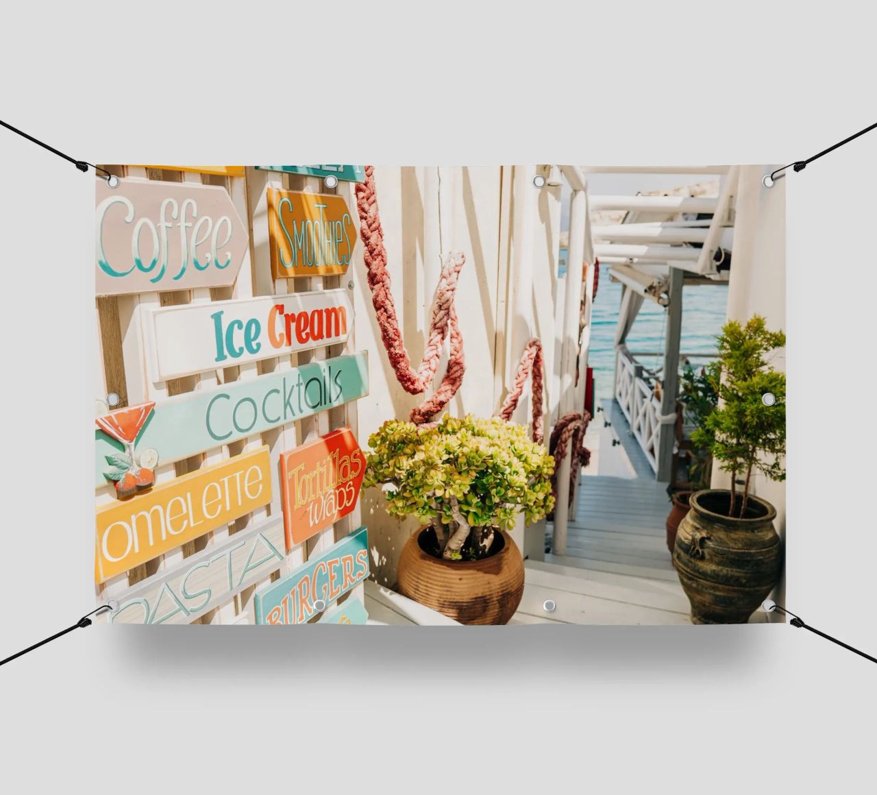 Scala per il mare con cartelli colorati - Creta, Grecia telo in pvc da Bold and Retro