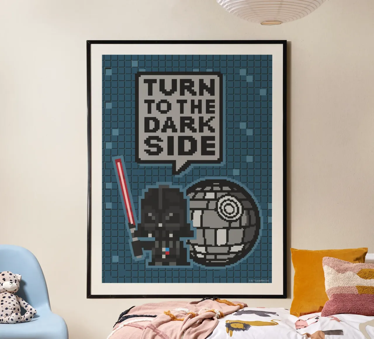 TURN TO THE DARK SIDE Poster mit Aluminium Rahmen von Star Wars