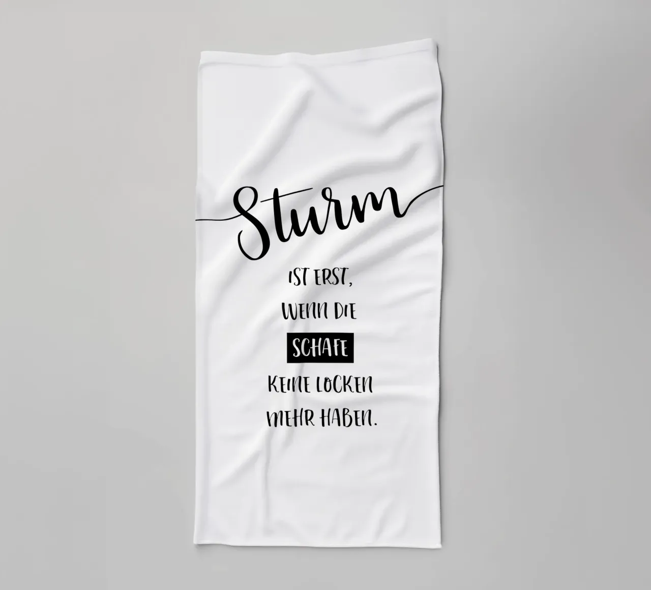 STURM = SCHAFE OHNE LOCKEN asciugamano da bagno da Melanie Viola