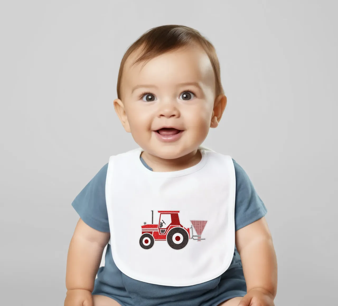 Traktor baby bib by UN-TYPISCH