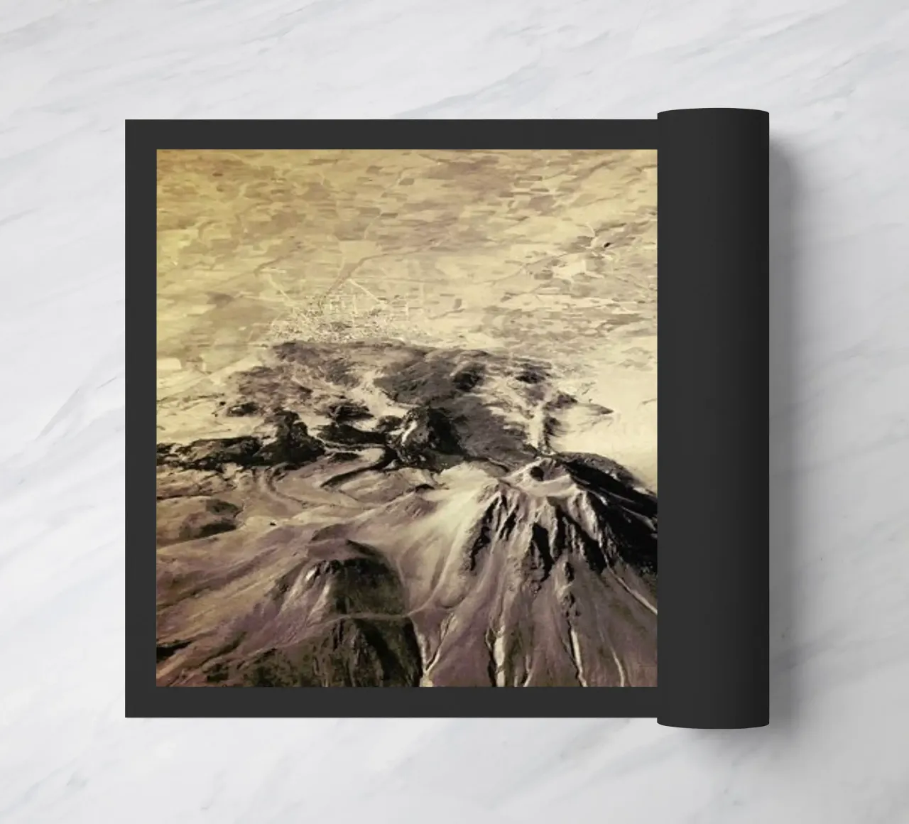 The Mountain zerbino da Pale Grain