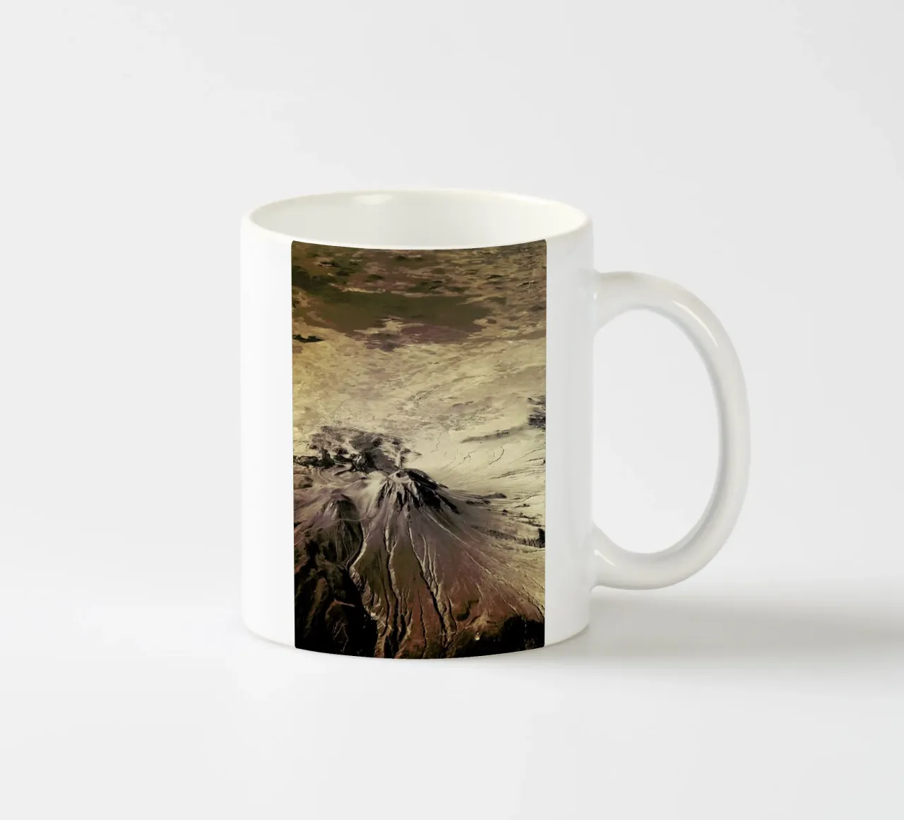 The Mountain tazza in ceramica da Pale Grain