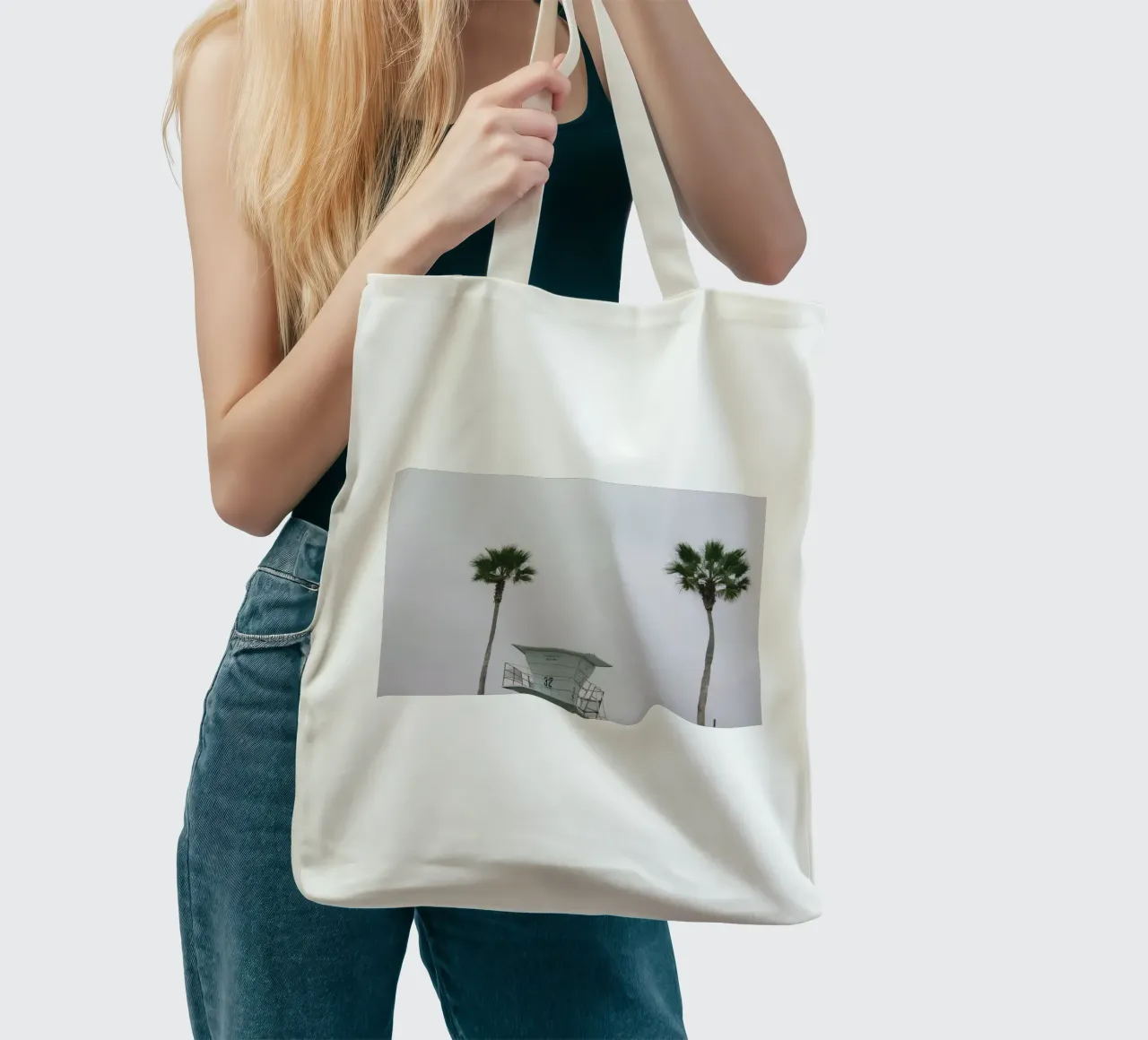 Lifeguard unter Palmen borsa in juta da The Wild Creative Studio