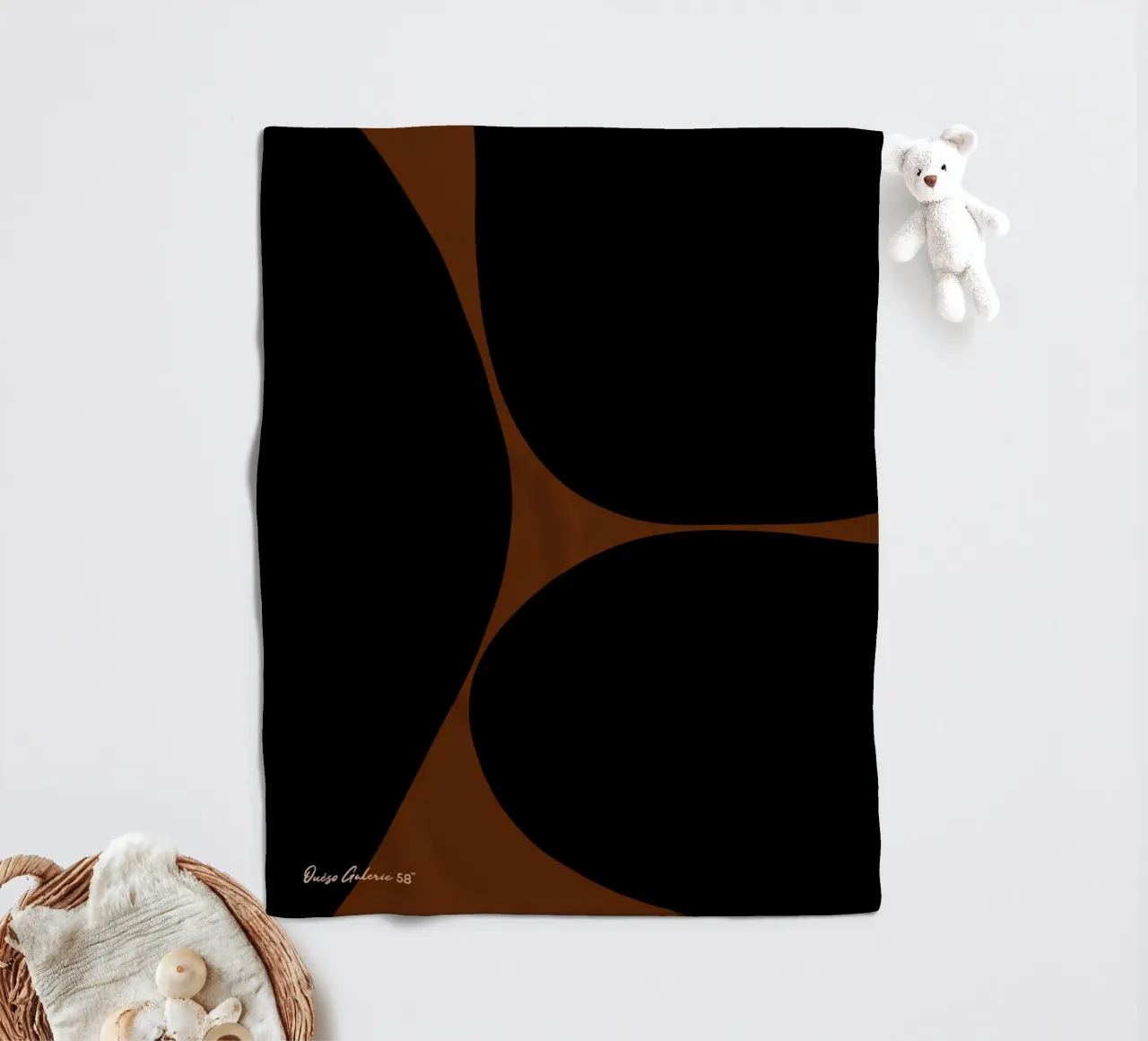 Quiet Bloom coperta in pile da Mike Leymi