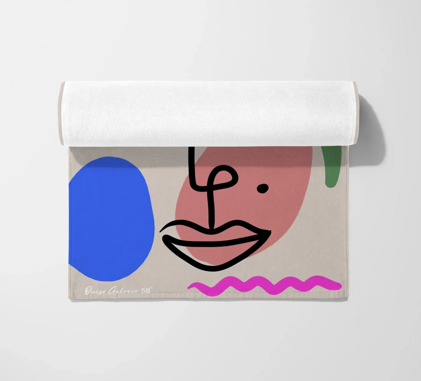 Hushed Reflections strandhanddoek van Mike Leymi