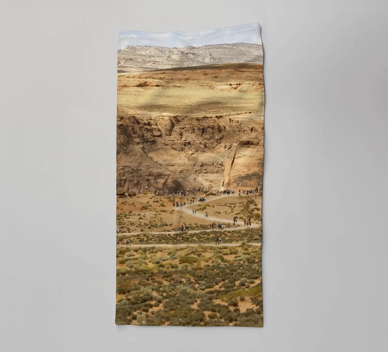 Path to Horseshoe Canyon in the US state of Utah towel by Barbara Buderath Fotodesign