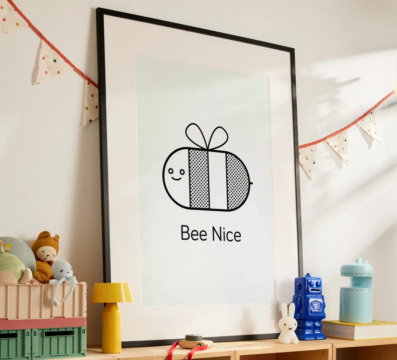Bee poster con telaio in alluminio da Chris Wharton