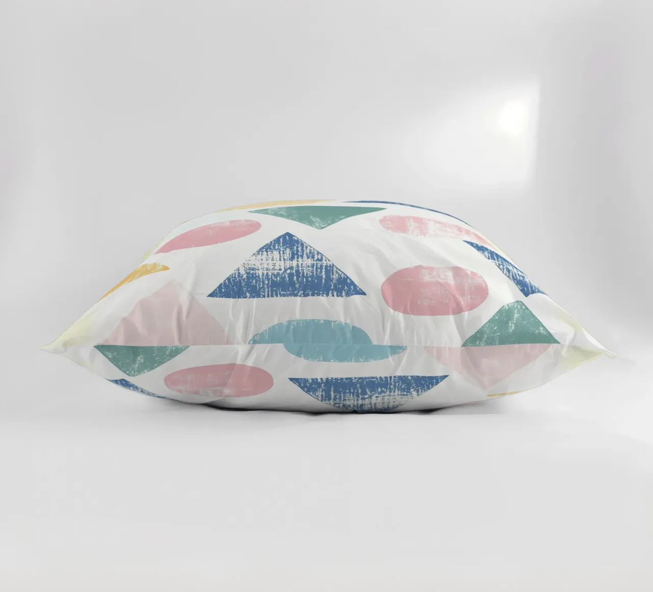 Forme colorate pastello cuscino da IamHomeStudio