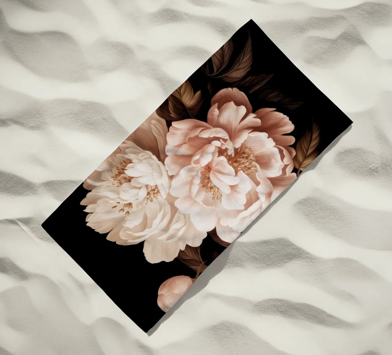 Bouquet di peonie bianche e crema in grassetto vintage telo mare da Flower Garden - Uta Naumann