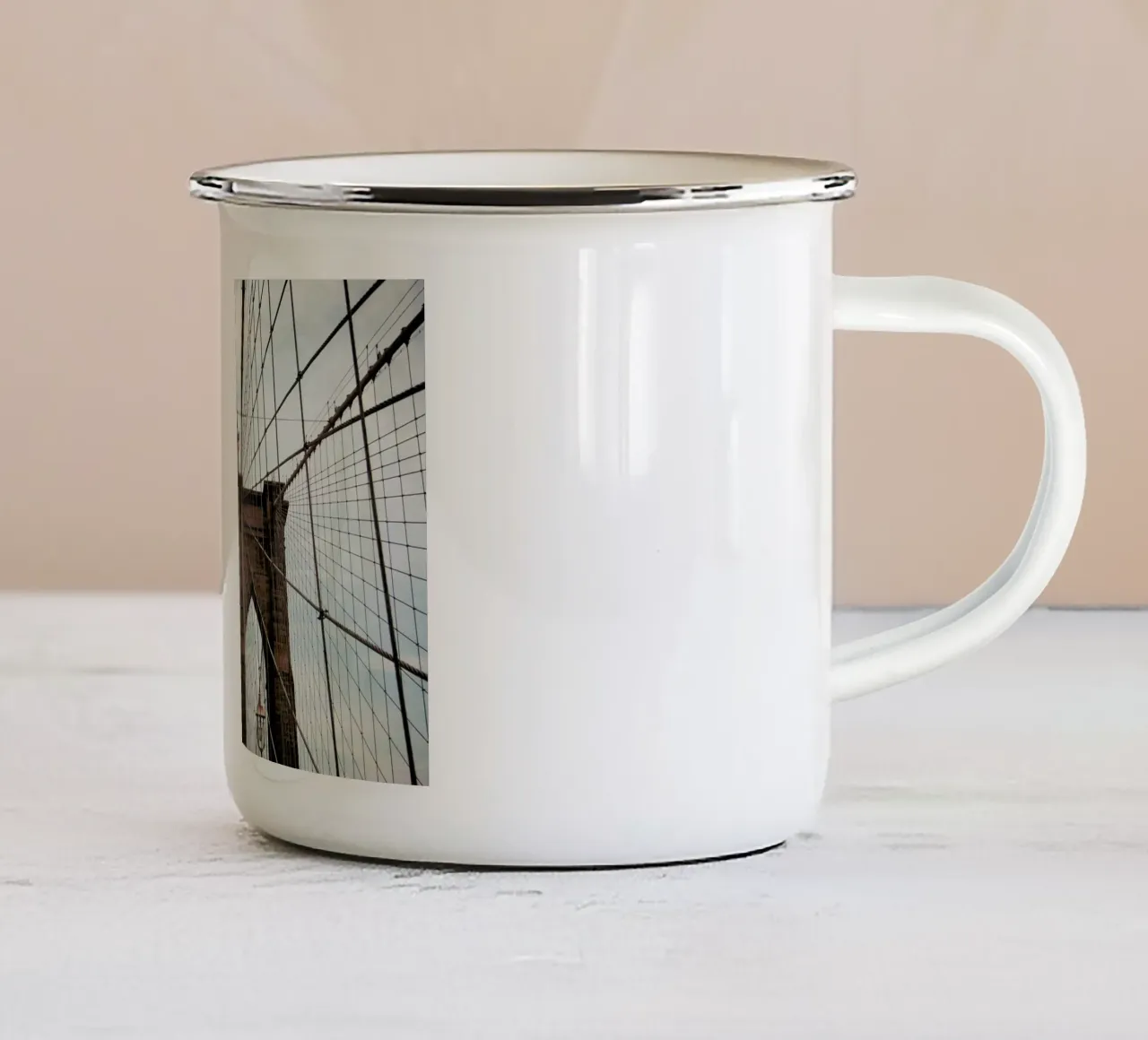 Brooklyn Bridge tazza in smalto da Flo Klein