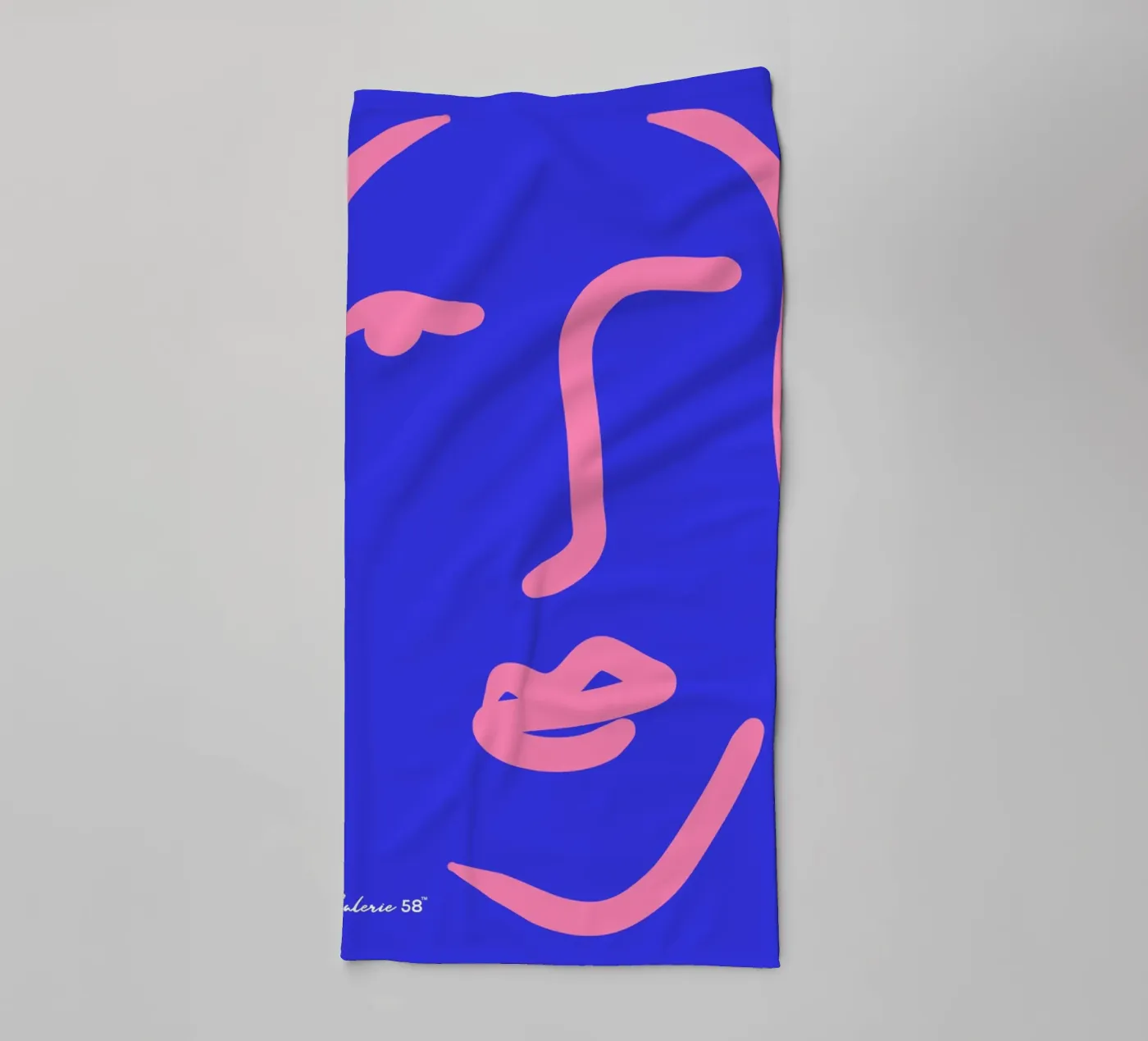 Twilight Echo Handtuch von Mike Leymi