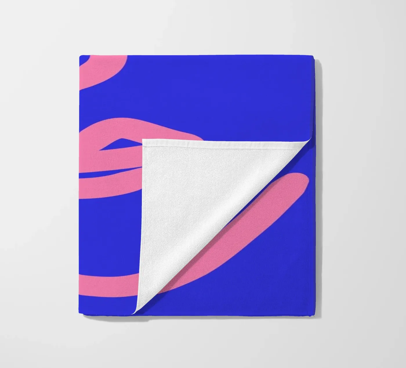 Twilight Echo strandhanddoek van Mike Leymi