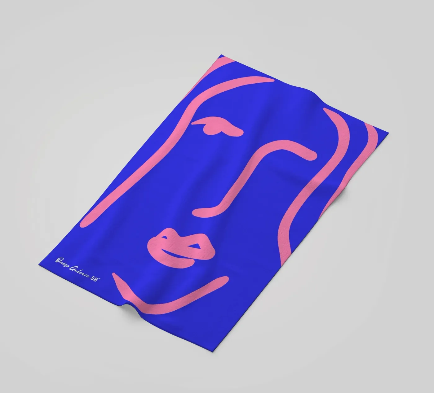 Twilight Echo strandhanddoek van Mike Leymi