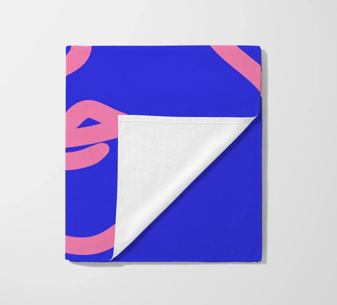 Twilight Echo strandhanddoek van Mike Leymi