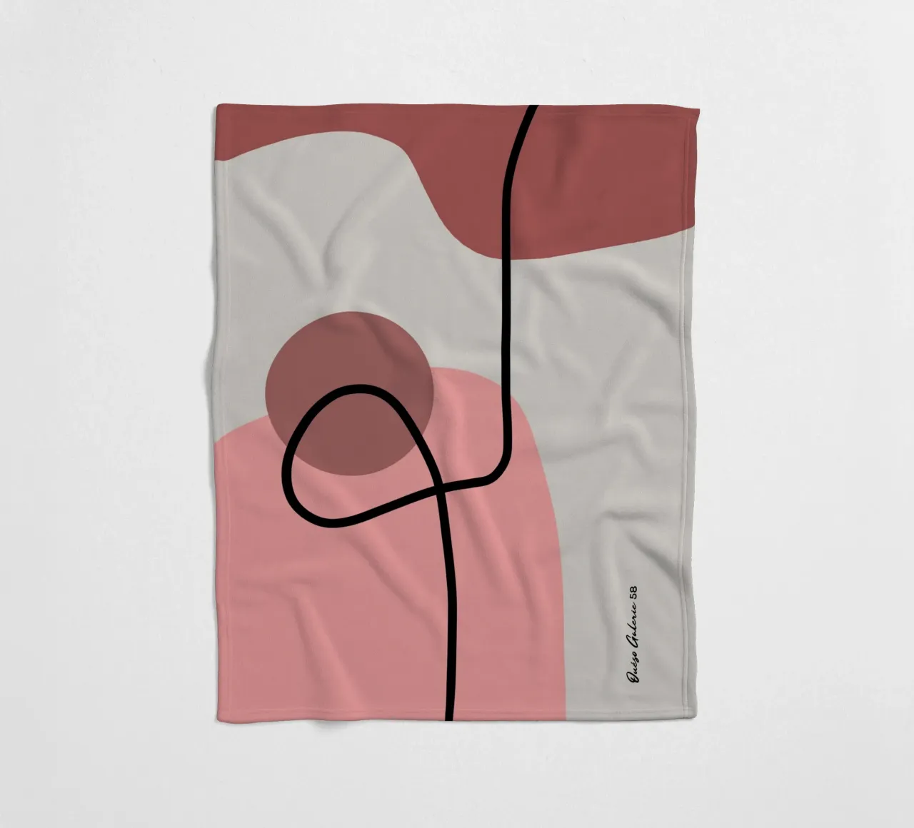 Moonlit Petals coperta in pile da Mike Leymi
