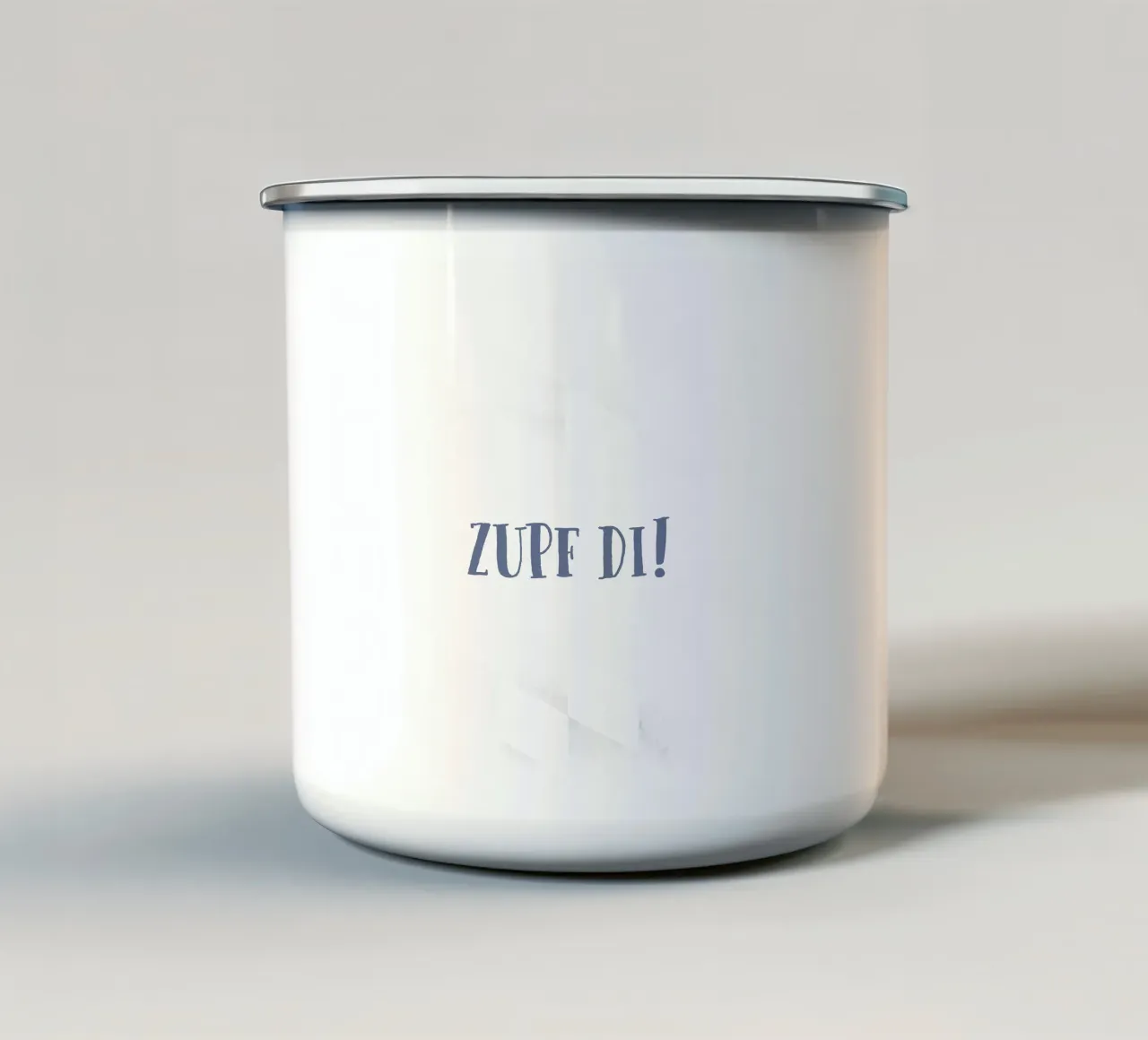 TYPISCH BAYERN Zupf di tazza in smalto da Melanie Viola