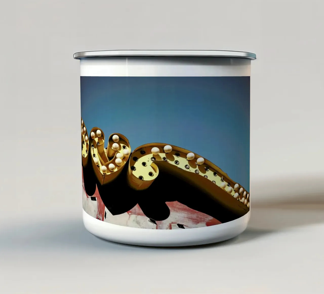 Vegas tazza in smalto da Flo Klein