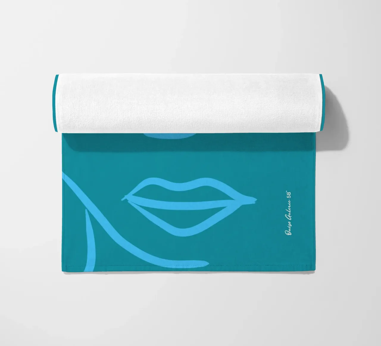 Subtle Skies telo mare da Mike Leymi