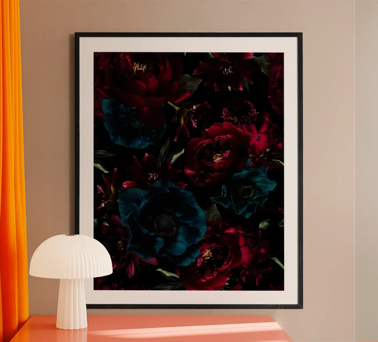 Giardino di mezzanotte mistico barocco borgogna e verde acqua poster con telaio in legno da Flower Garden - Uta Naumann