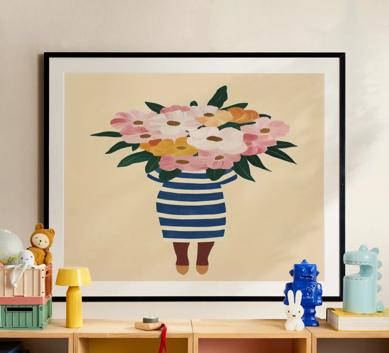 Natura morta floreale con vaso a righe blu poster da Autofocus