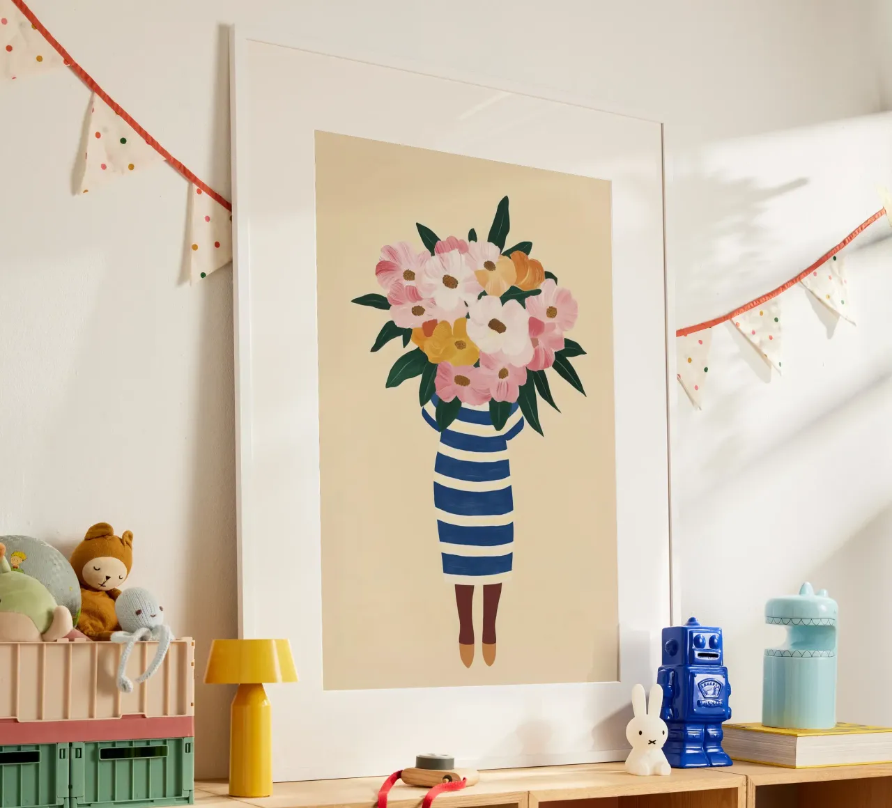 Natura morta floreale con vaso a righe blu poster da Autofocus
