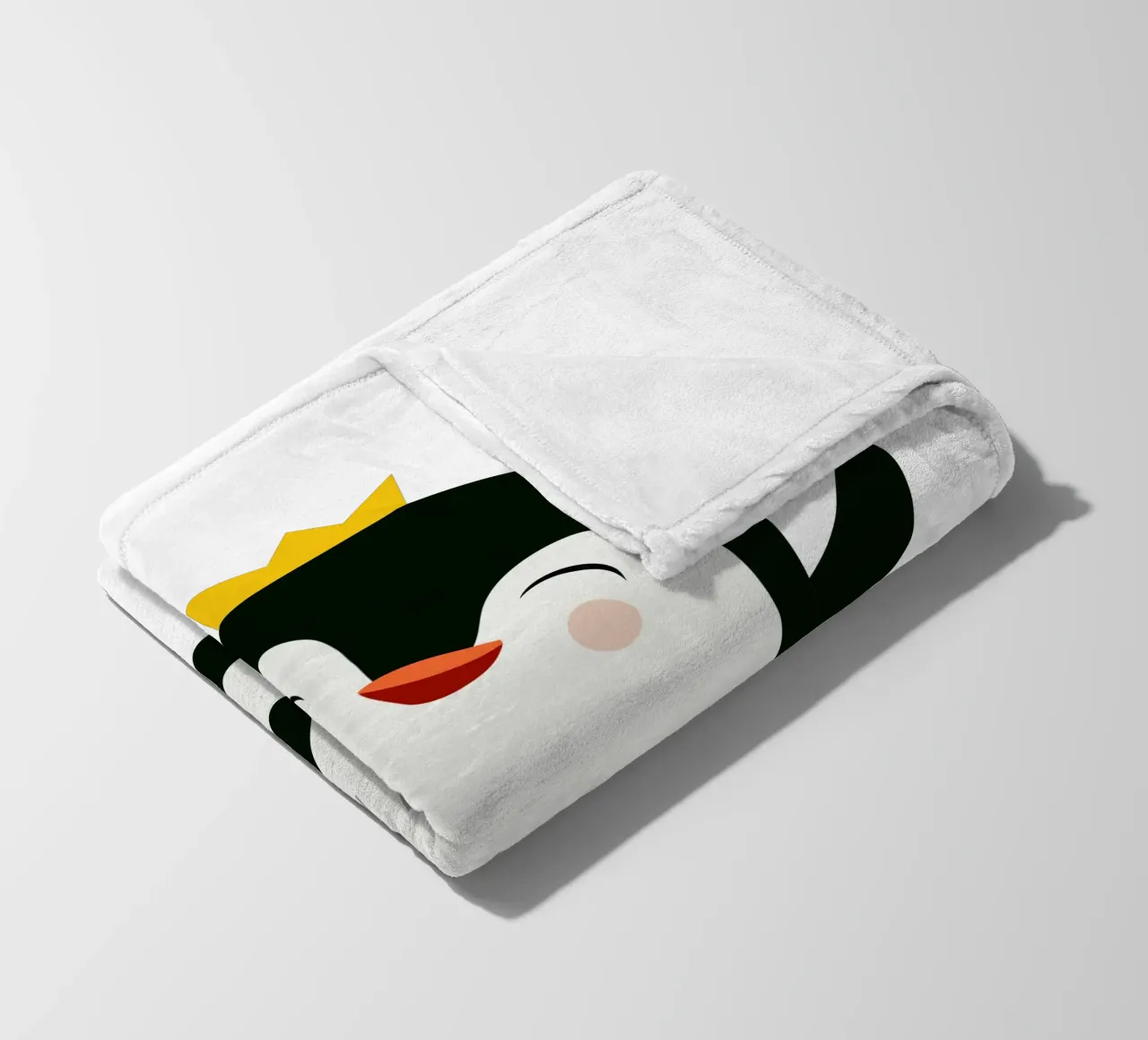 Allegro pinguino con corona d'oro coperta in pile da namosh