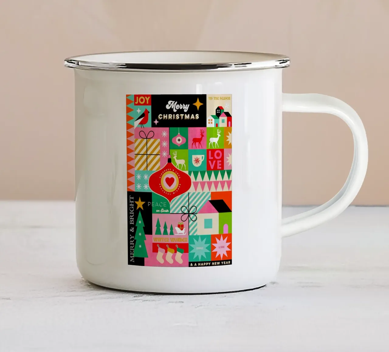 Buon Natale, auguri colorati di buone feste Patchwork tazza in smalto da Dominique Vari