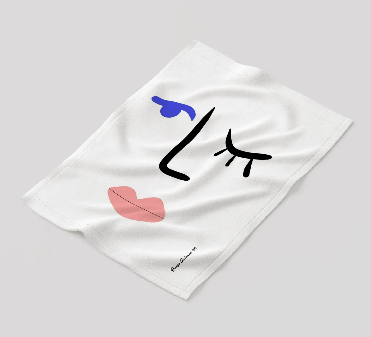 Dynamic Cutouts coperta in pile da Mike Leymi