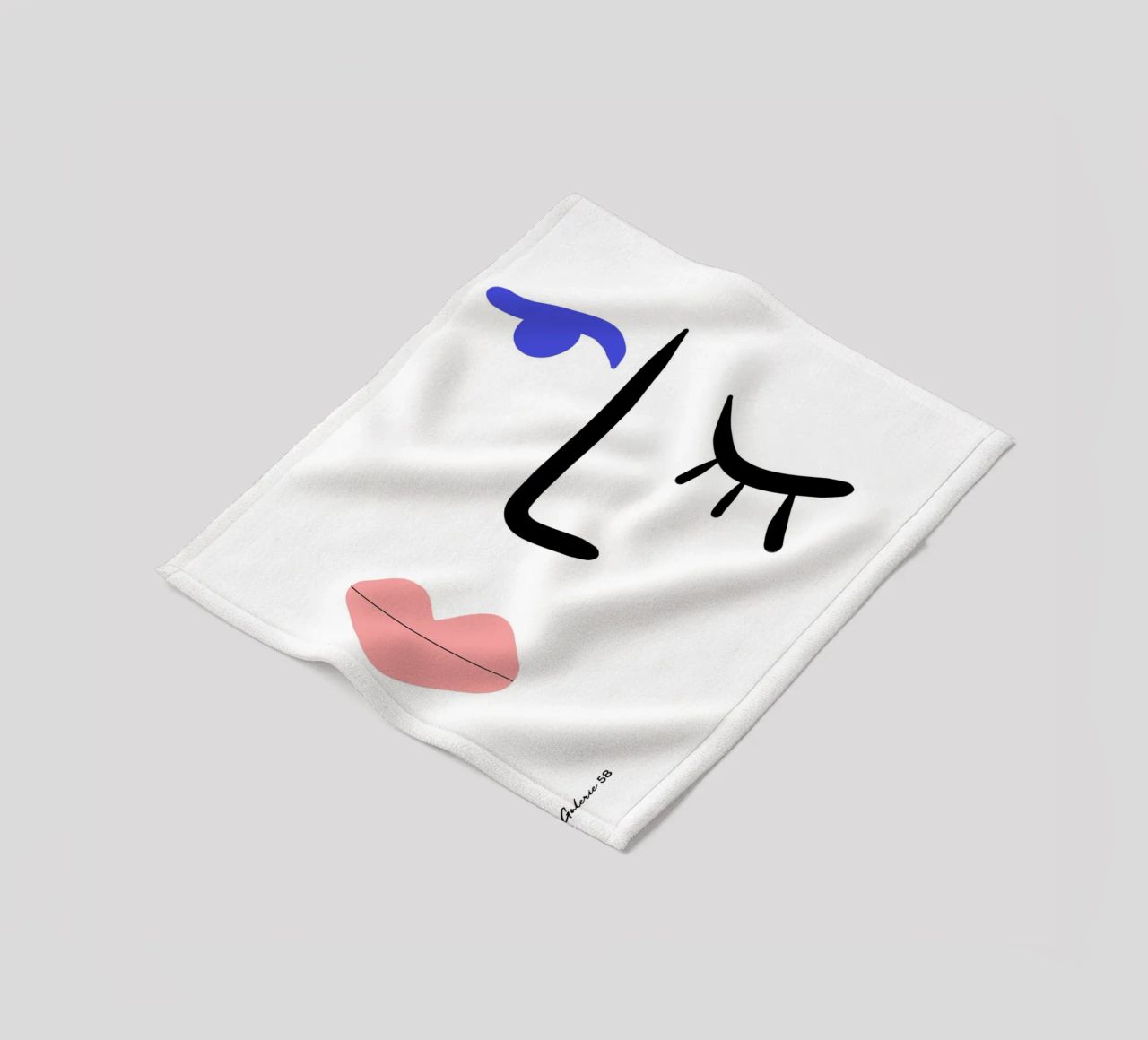 Dynamic Cutouts coperta in pile da Mike Leymi