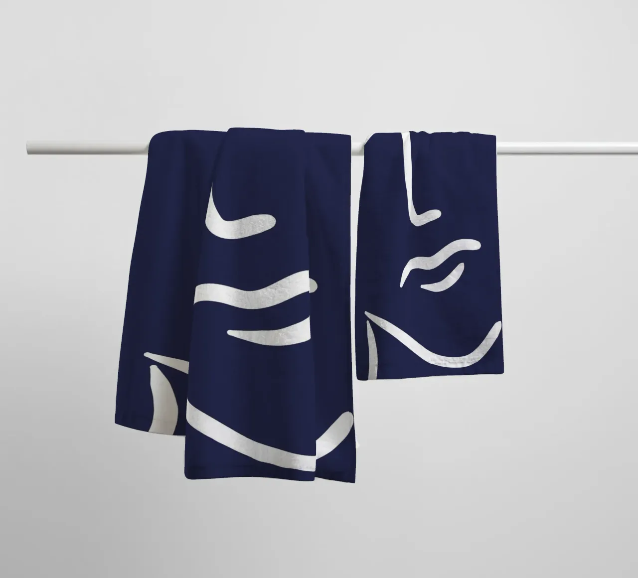 Vibrant Echo towel by Mike Leymi