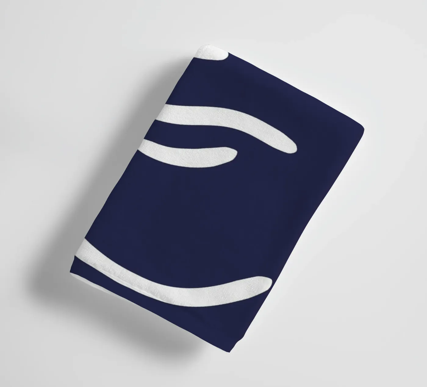 Vibrant Echo Handtuch von Mike Leymi