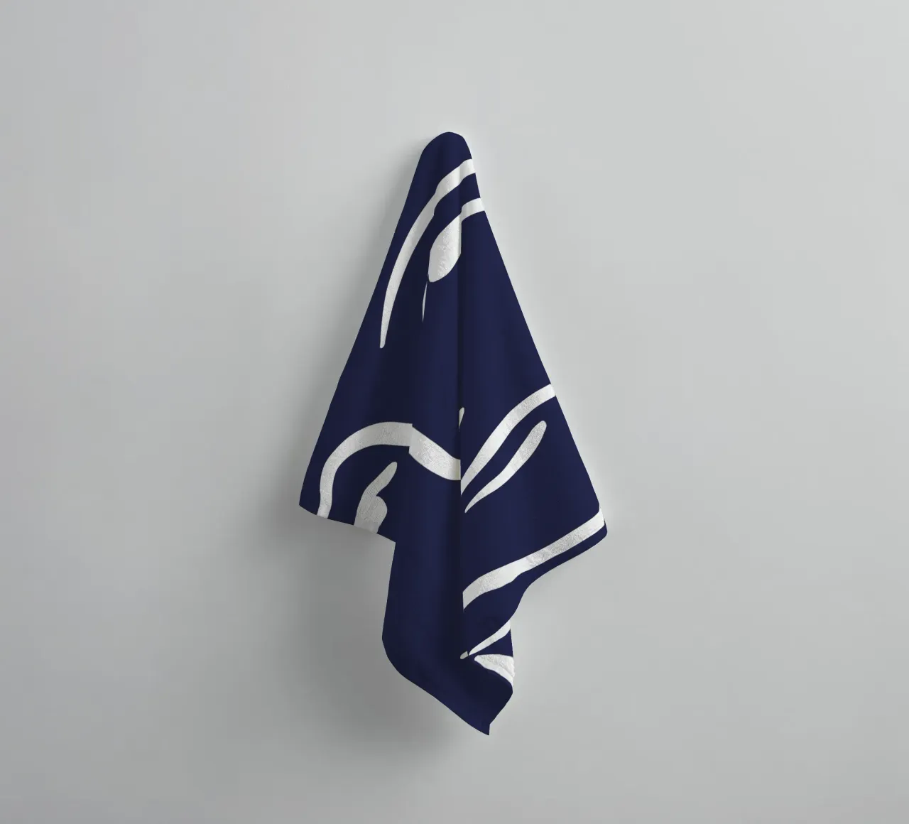 Vibrant Echo towel by Mike Leymi