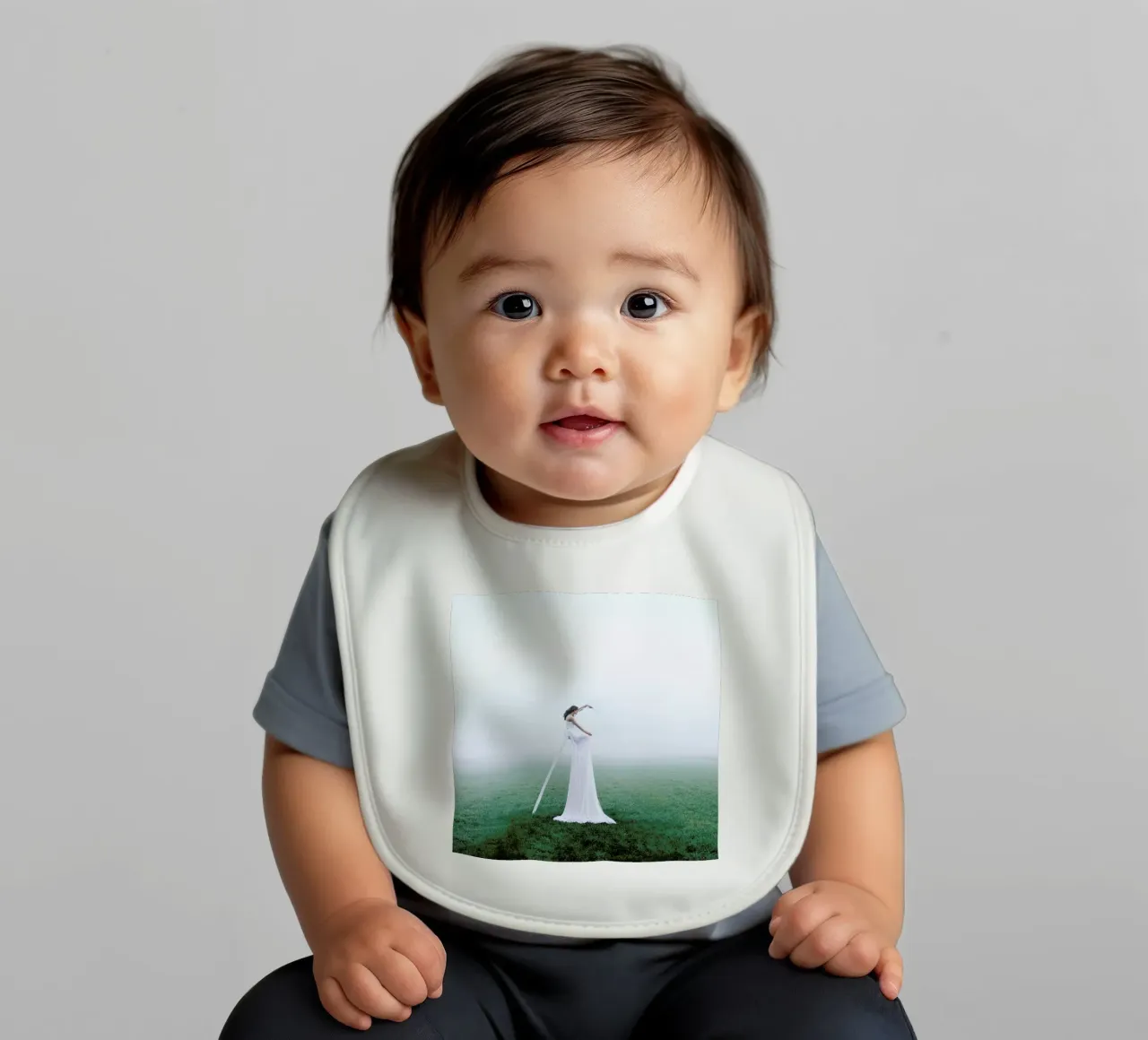 Step In Another World bavaglino da Jovana Rikalo