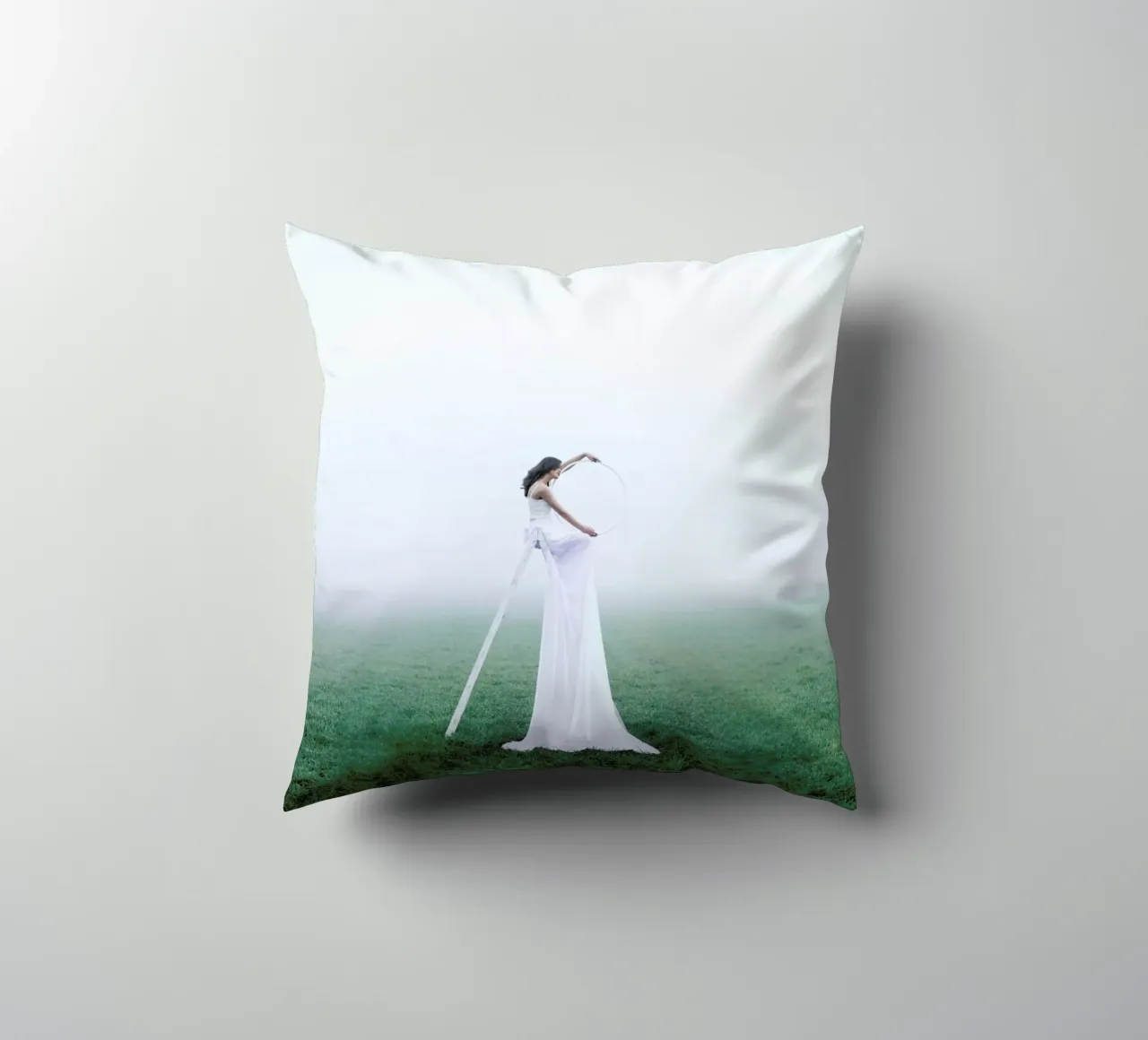 Step In Another World cuscino da Jovana Rikalo