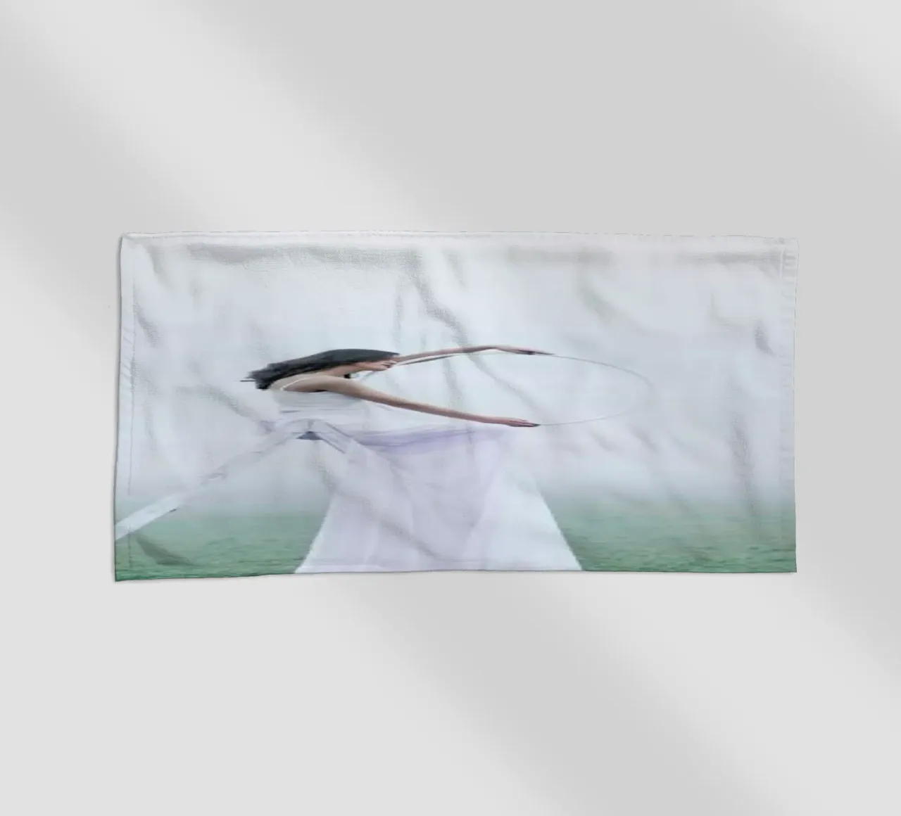 Step In Another World telo mare da Jovana Rikalo