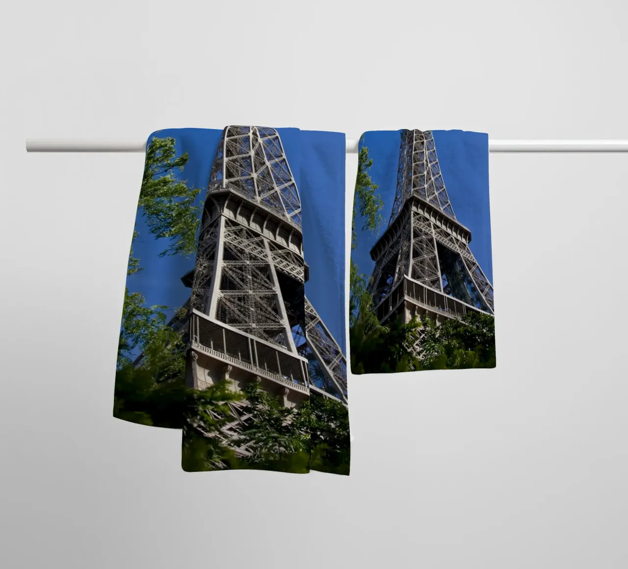 Eiffel Tower towel by Alexey