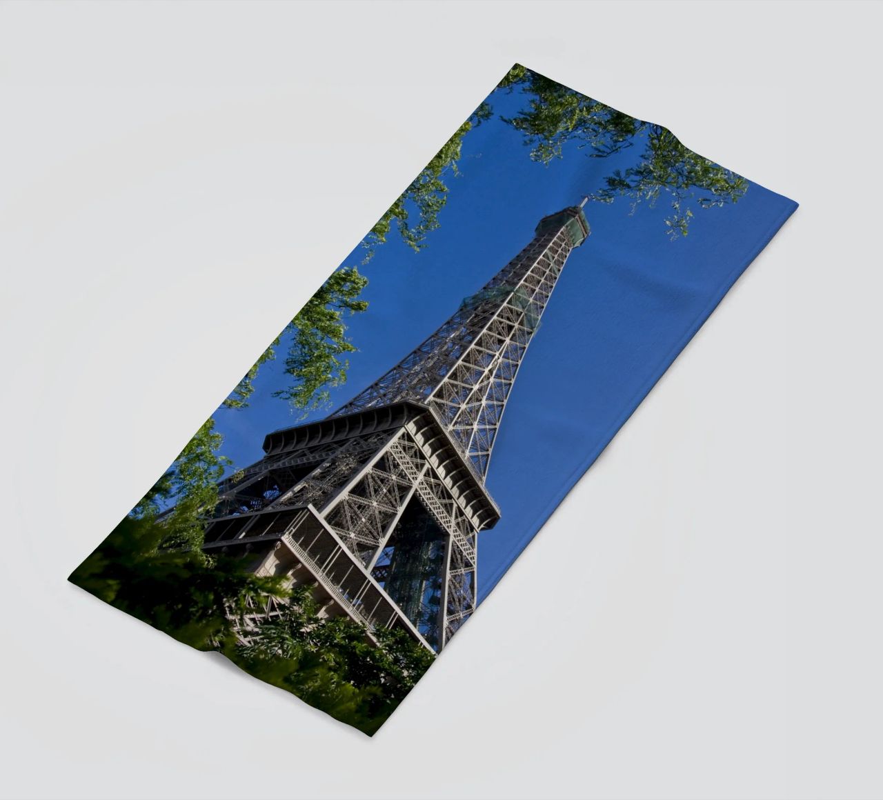 Eiffel Tower telo mare da Alexey