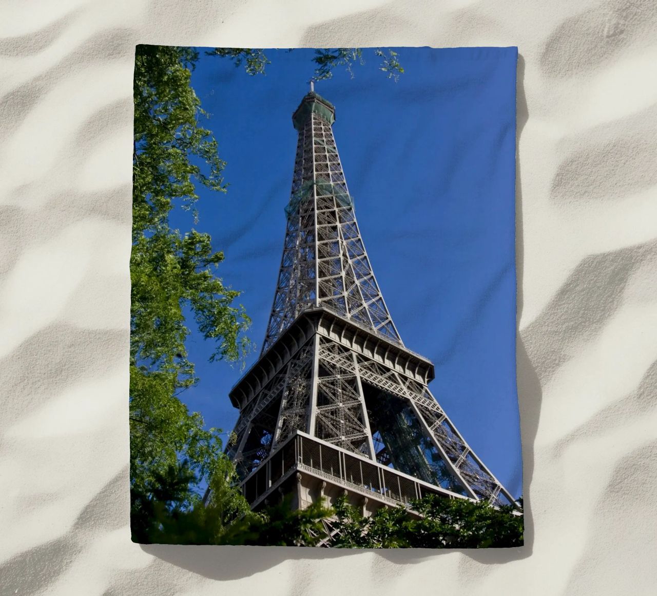 Eiffel Tower telo mare da Alexey