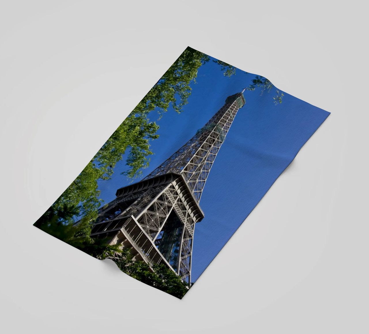 Eiffel Tower telo mare da Alexey