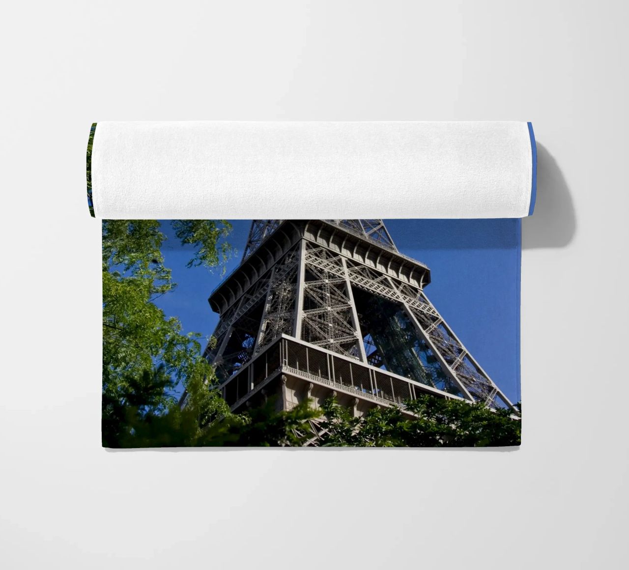 Eiffel Tower telo mare da Alexey