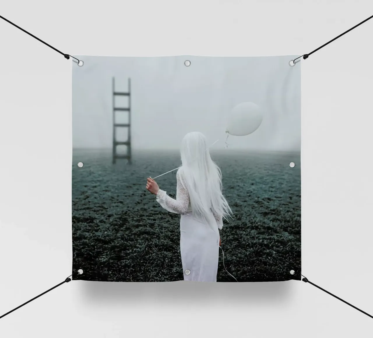 All White telo in pvc da Jovana Rikalo