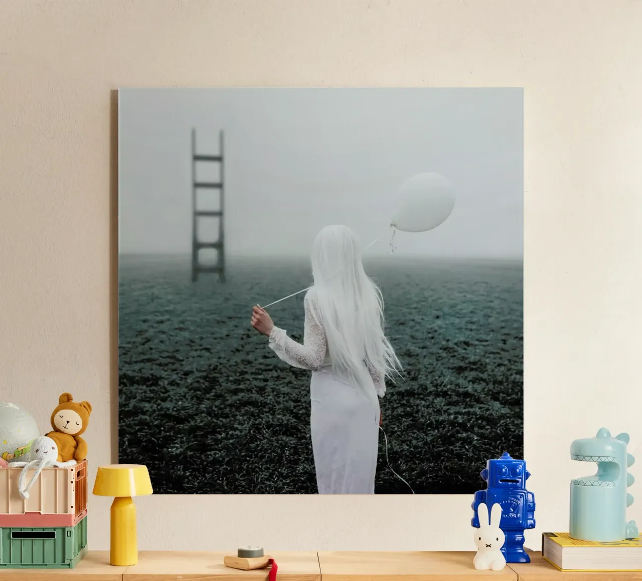 All White plexiglass da Jovana Rikalo