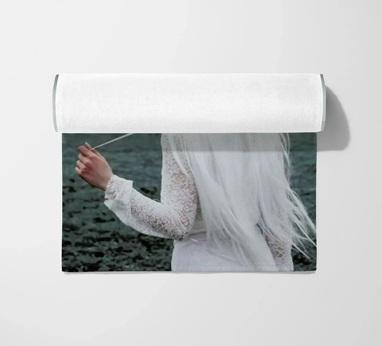 All White telo mare da Jovana Rikalo