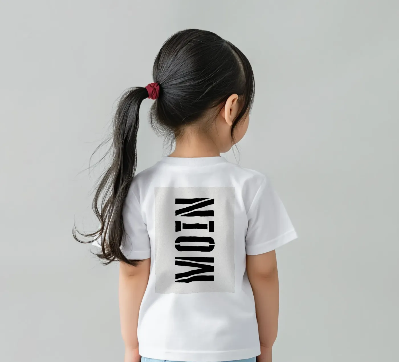 MOIN t-shirt bambini da ArtDesign by KBK